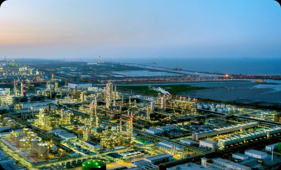 欧博abg“三位一体”AI巡检天团落地镇海炼化“巨无霸”罐区